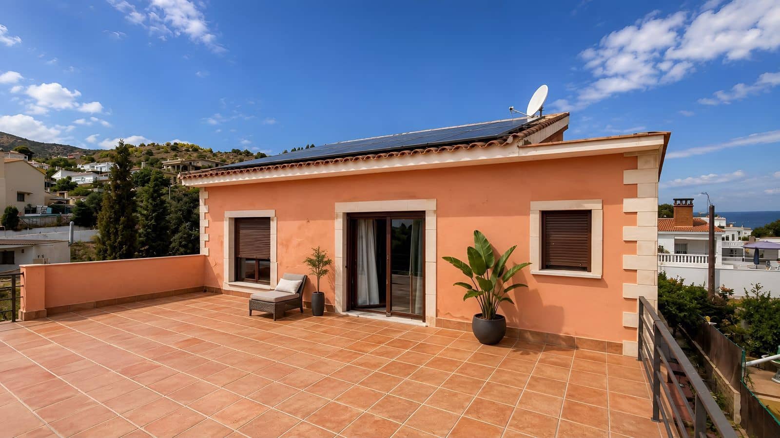 5 bedroom Villa for sale in Malaga city - € 790,000 (Ref: 9998191)