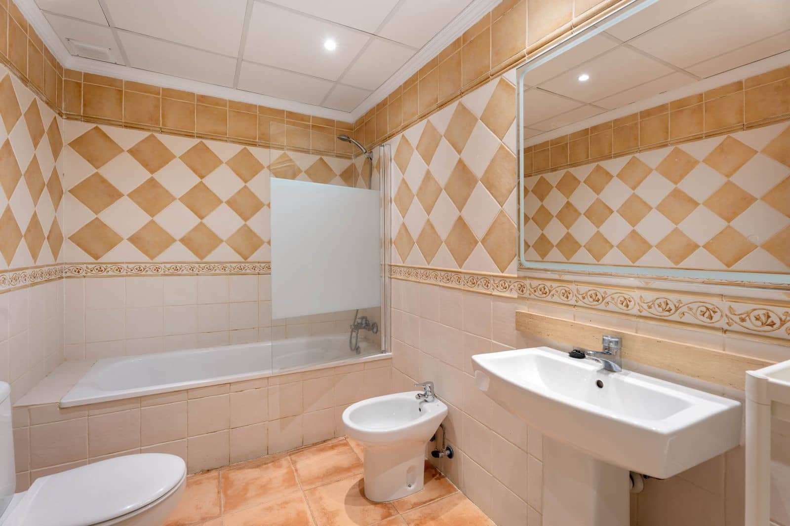 3 slaapkamer Appartement te koop in Elviria - € 369.000 (Ref: 9998194)