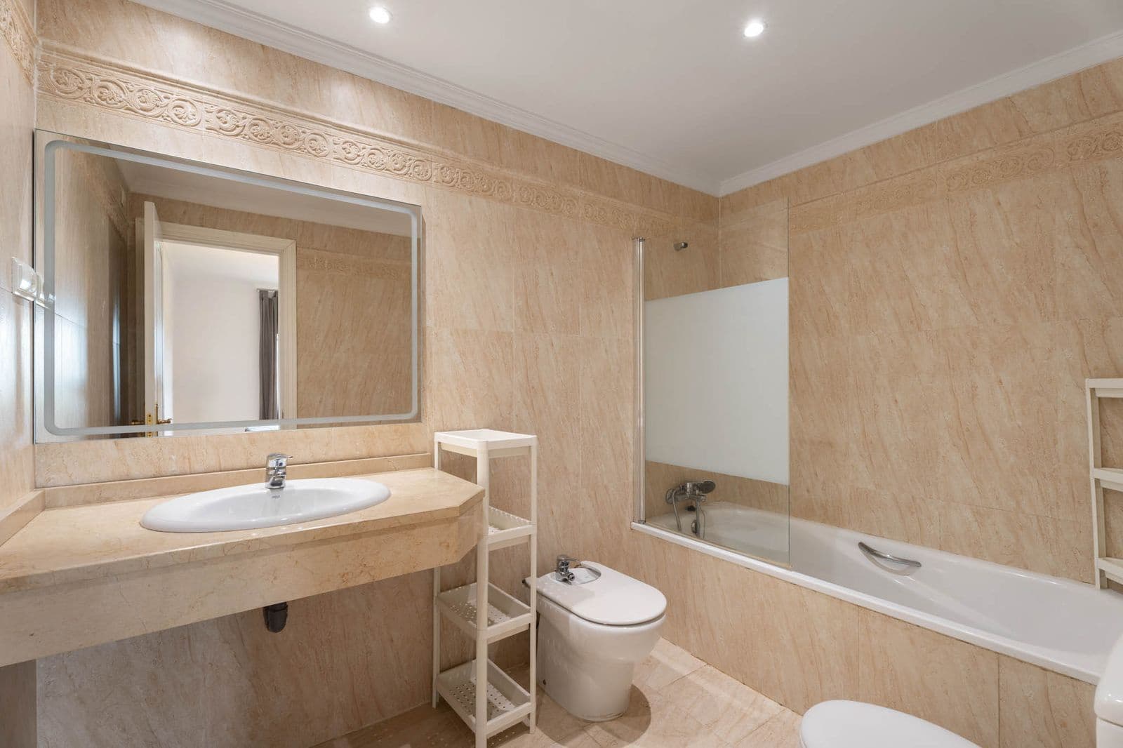 3 slaapkamer Appartement te koop in Elviria - € 369.000 (Ref: 9998194)