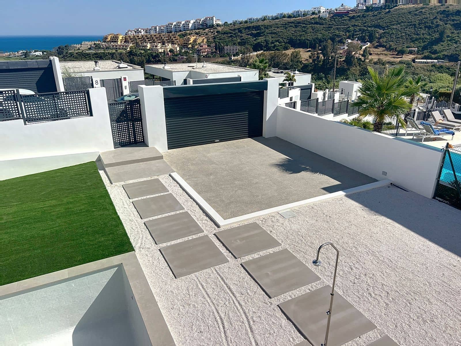 Chalet de 4 habitaciones en Manilva en venta - 1.295.000 € (Ref: 9998199)