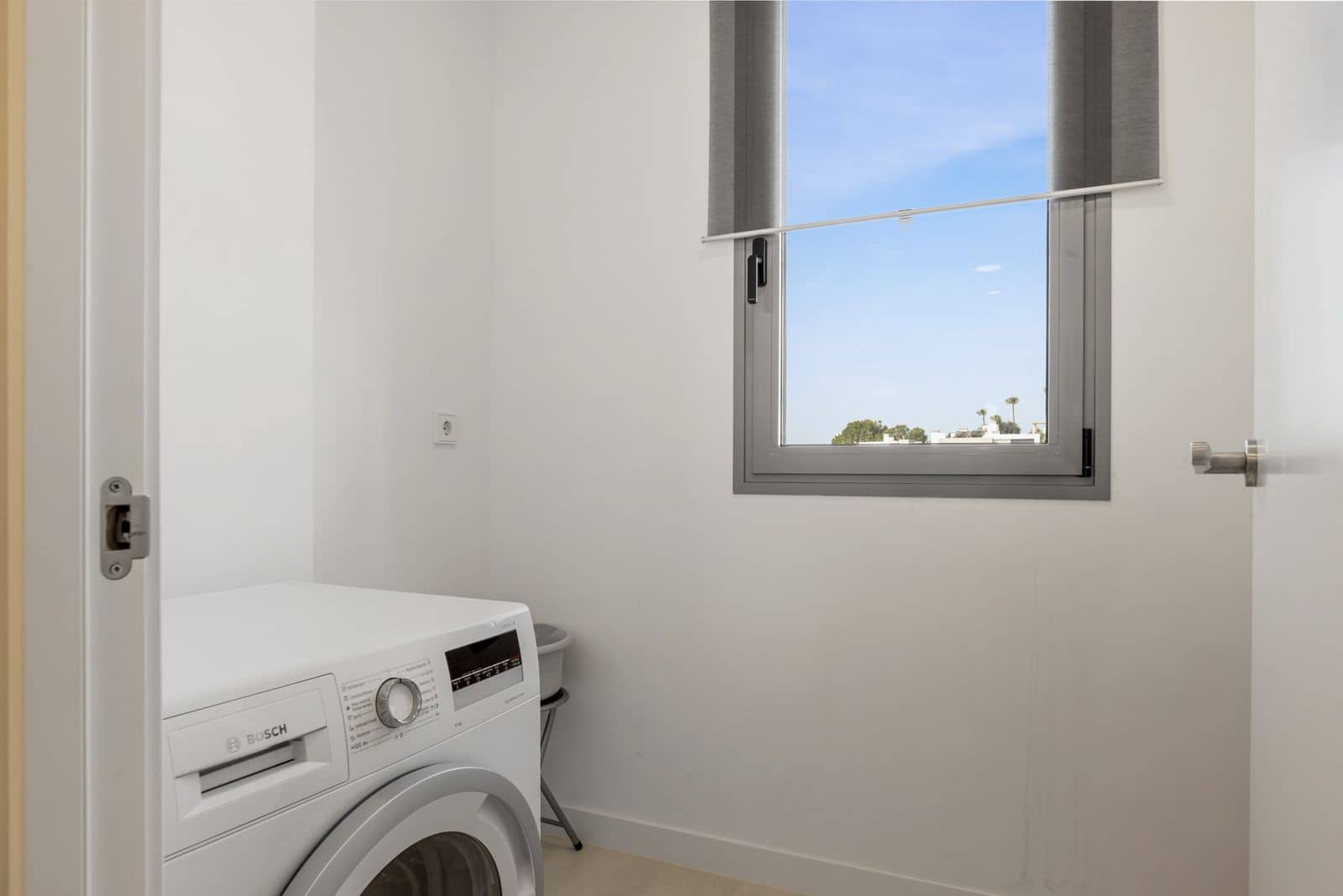 2 bedroom Penthouse for sale in New Golden Mile - € 495,000 (Ref: 9998200)