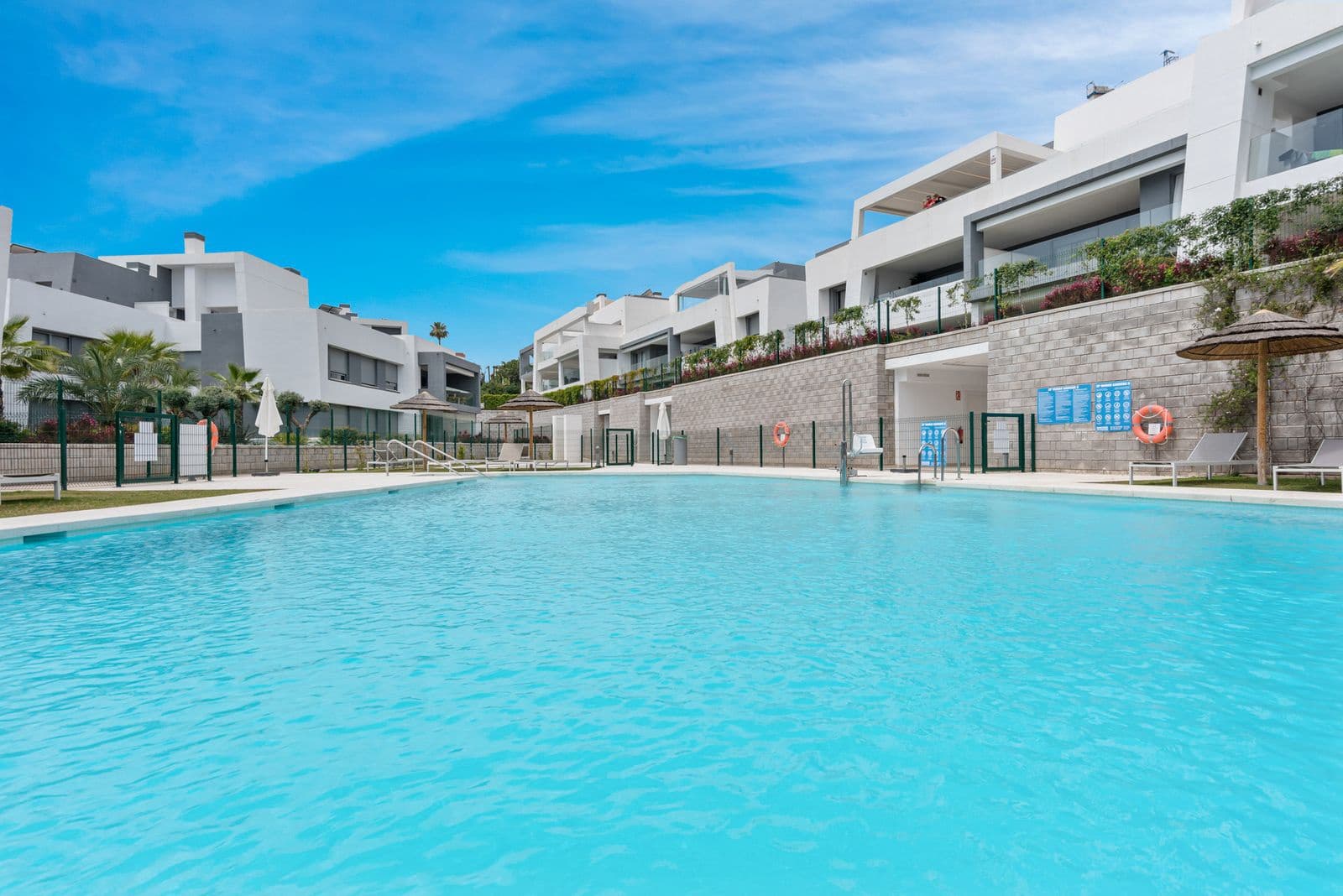 2 bedroom Penthouse for sale in New Golden Mile - € 495,000 (Ref: 9998200)