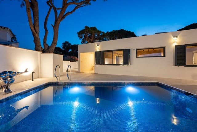4 soveværelse Villa til salg i Calahonda, Mijas - € 1.925.000 (Ref: 9998202)