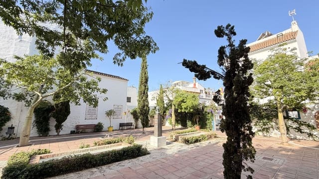 Bauplatz zu verkaufen in Estepona - 600.000 € (Ref: 9998207)