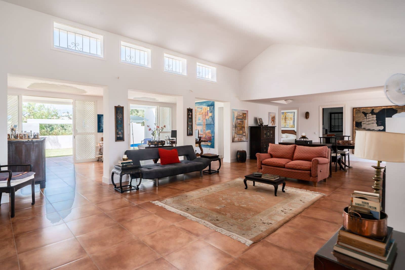 3 bedroom Villa for sale in Benahavis - € 1,050,000 (Ref: 9998211)