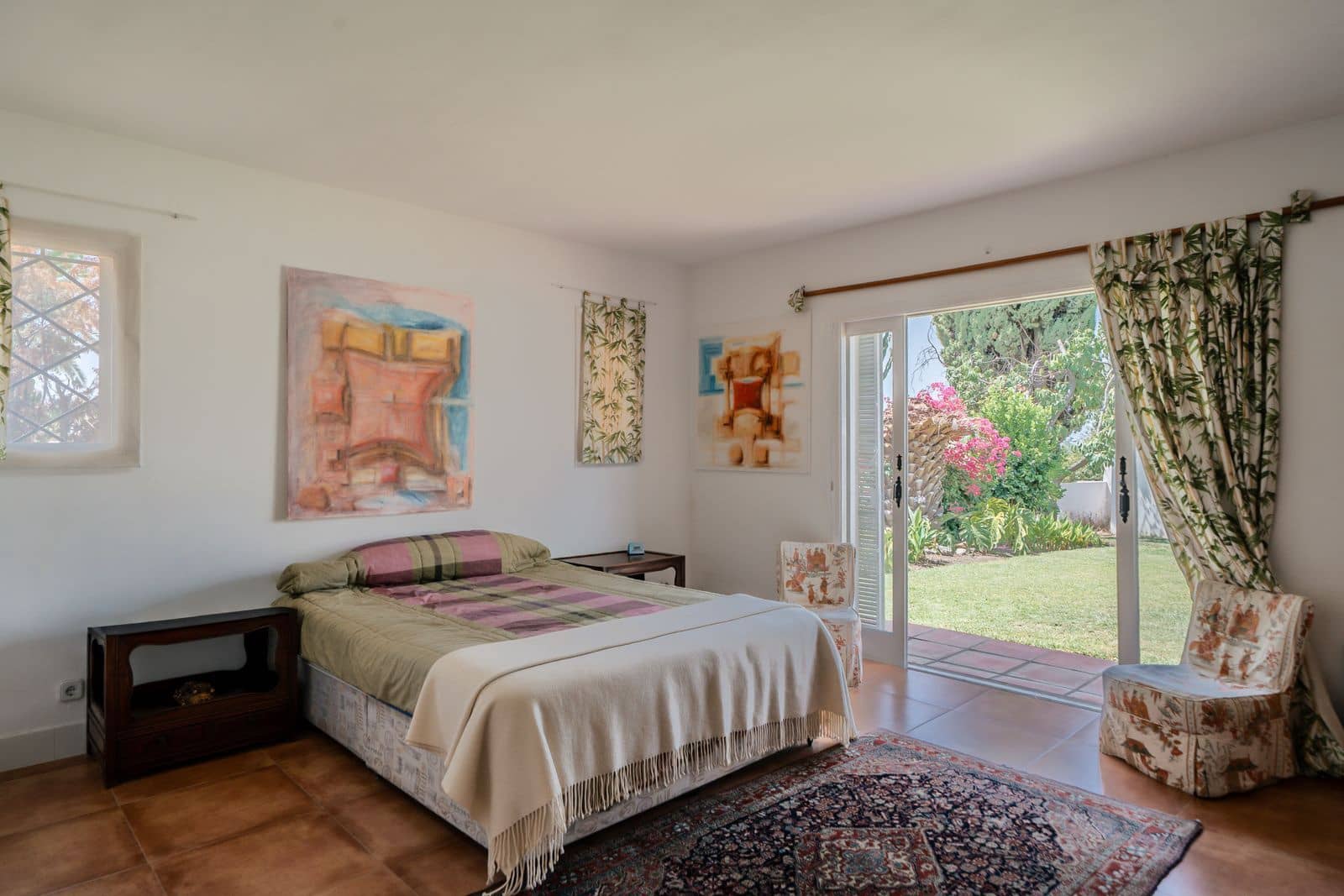 3 bedroom Villa for sale in Benahavis - € 1,050,000 (Ref: 9998211)
