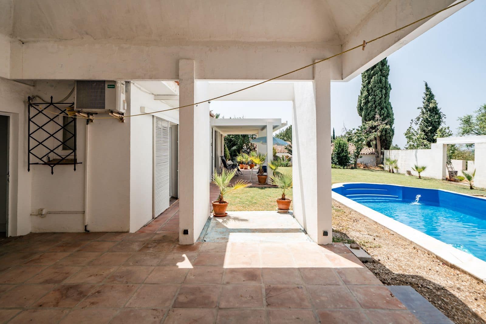 3 bedroom Villa for sale in Benahavis - € 1,050,000 (Ref: 9998211)