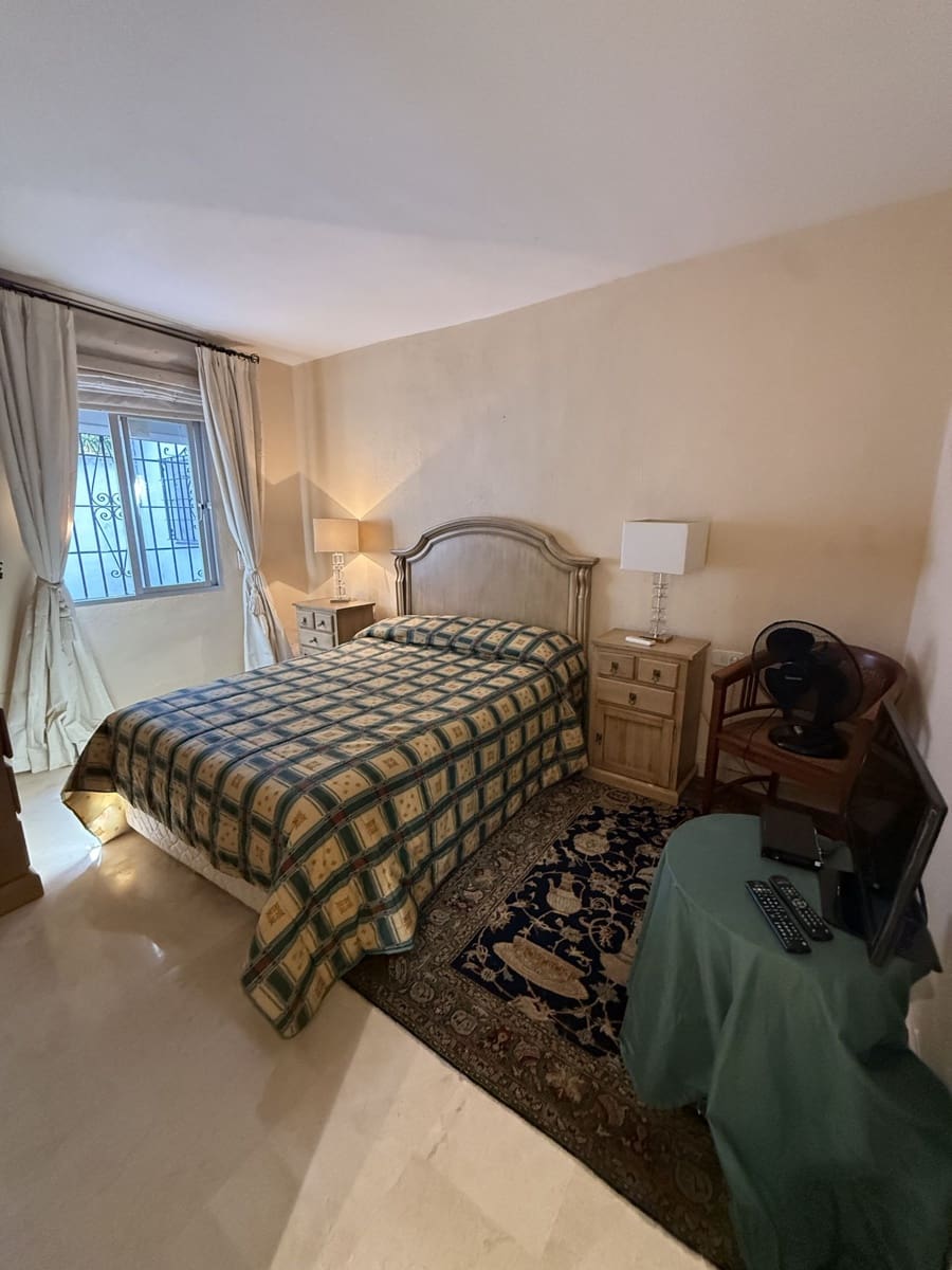 3 bedroom Villa for sale in Nueva Andalucia - € 699,000 (Ref: 9998212)