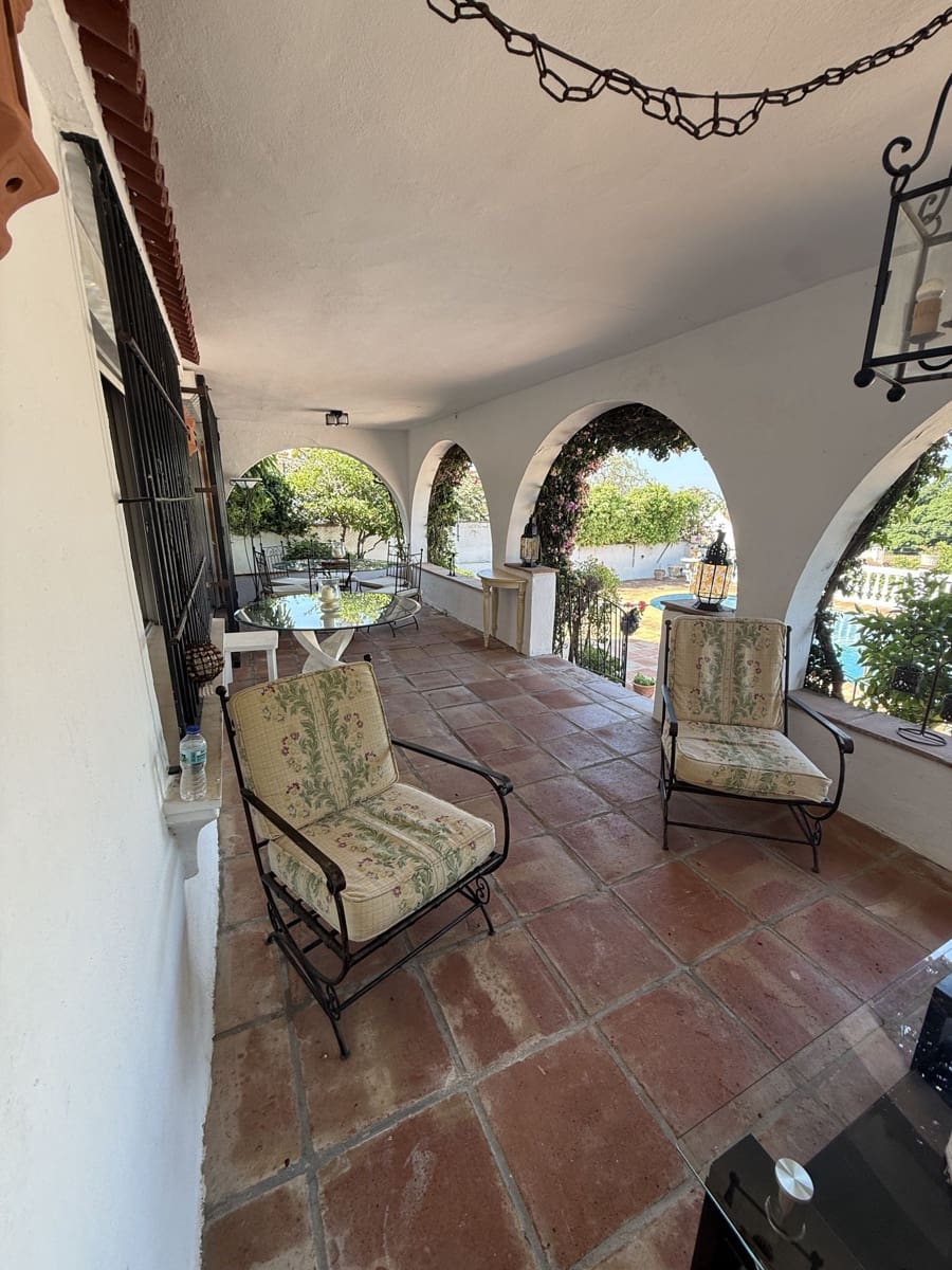 3 bedroom Villa for sale in Nueva Andalucia - € 699,000 (Ref: 9998212)