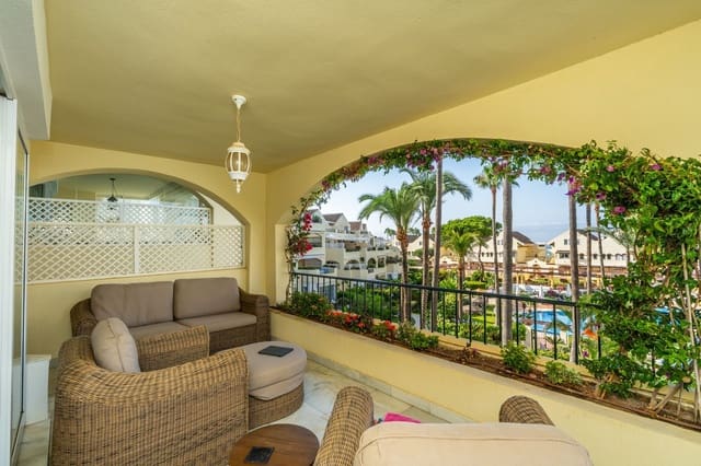 2 slaapkamer Appartement te koop in Elviria, Marbella - € 810.000 (Ref: 9998213)