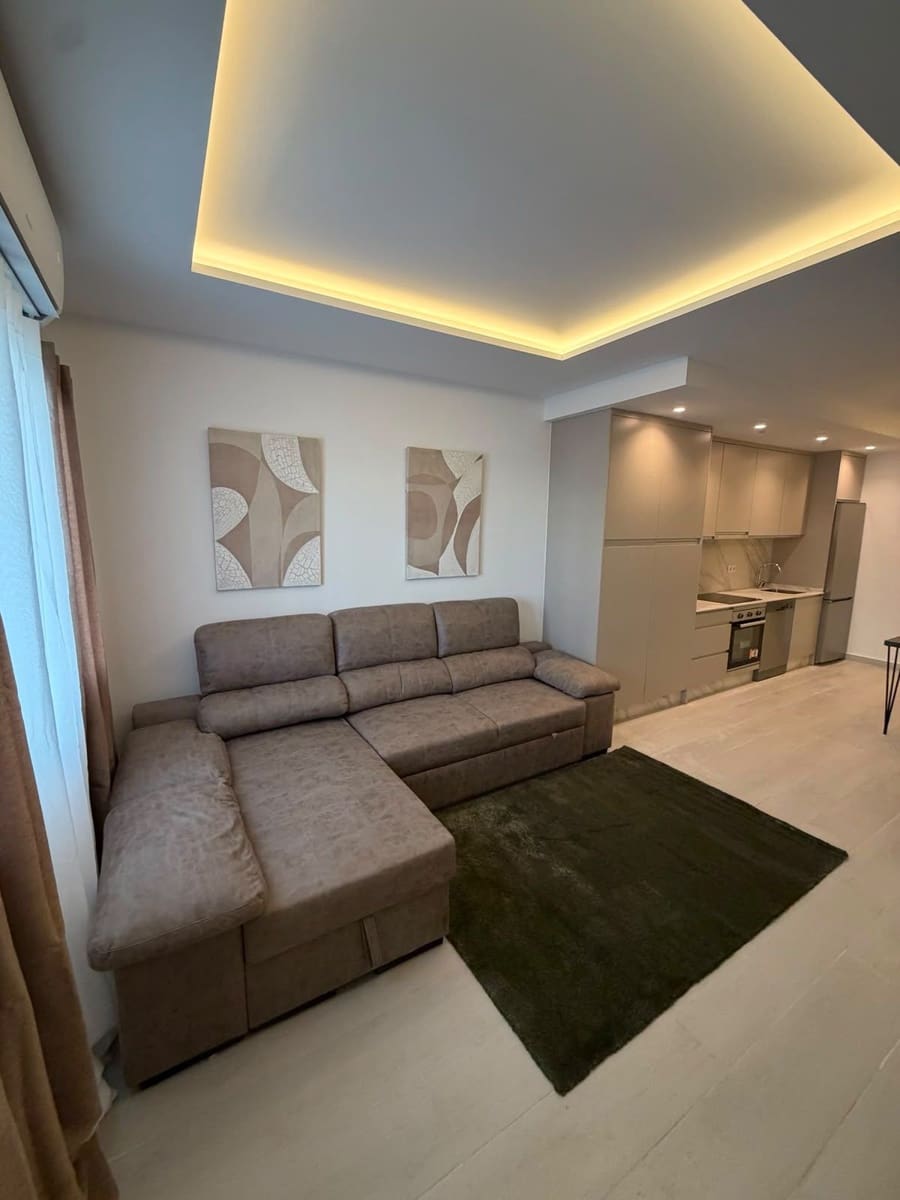 Apartamento de 2 habitaciones en Torremolinos en venta - 352.000 € (Ref: 9998215)