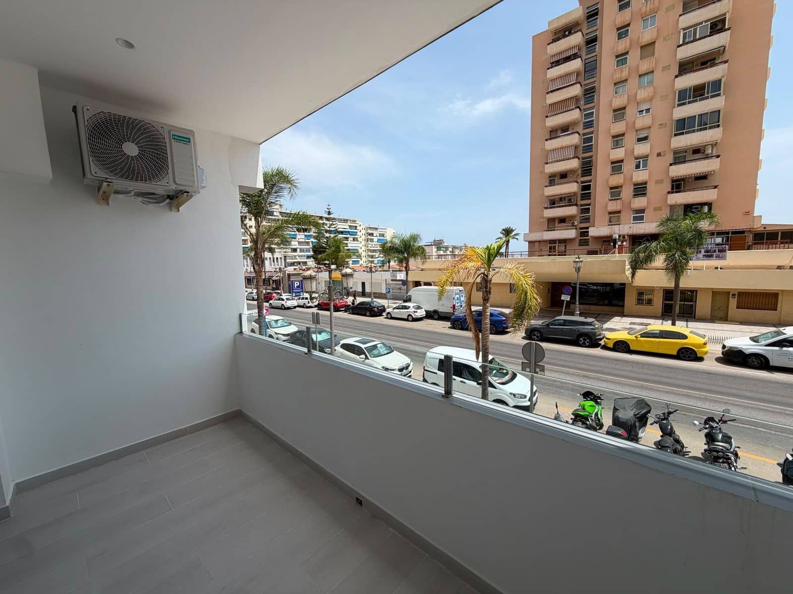 Apartamento de 2 habitaciones en Torremolinos en venta - 352.000 € (Ref: 9998215)