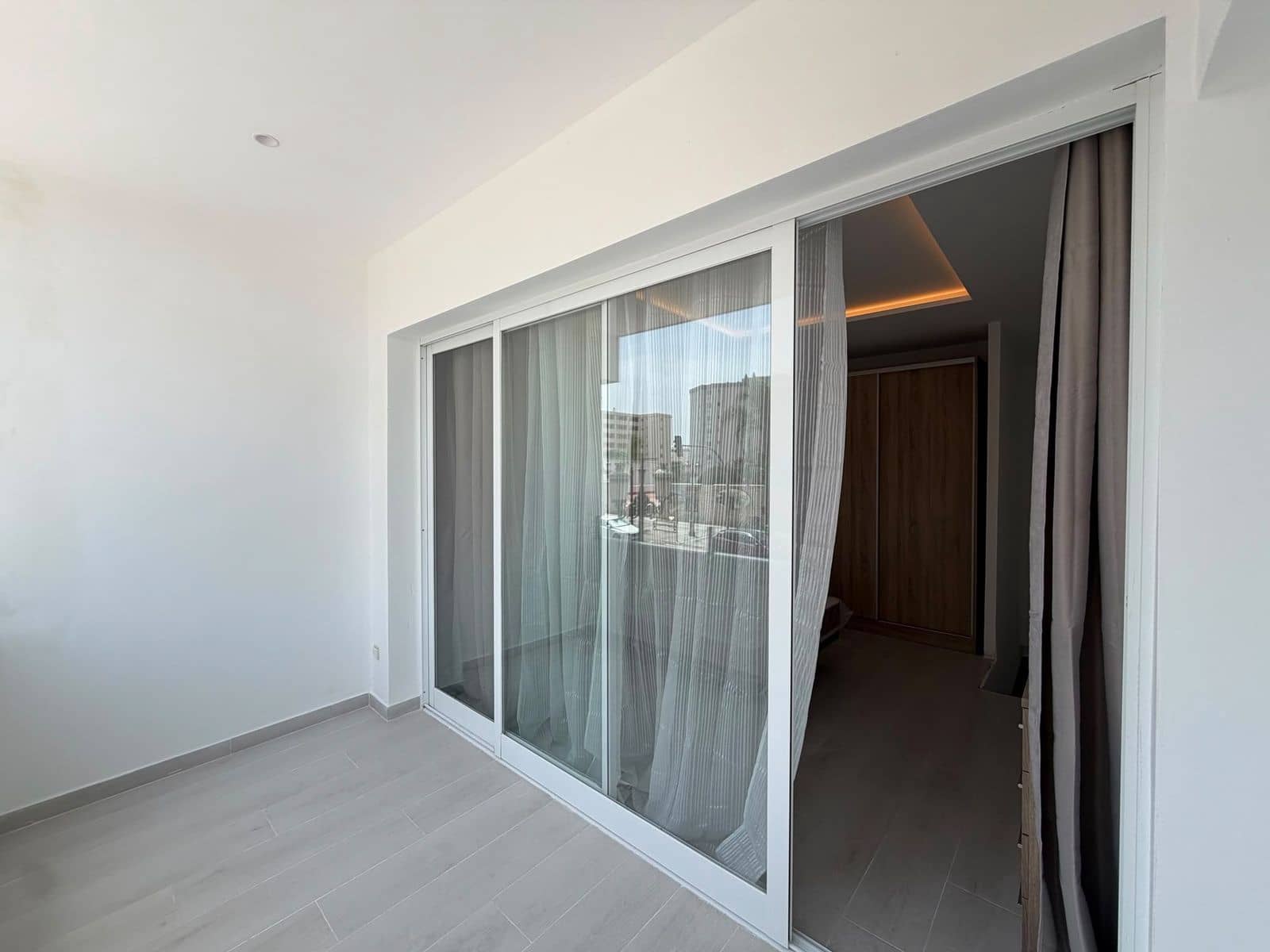 Apartamento de 2 habitaciones en Torremolinos en venta - 352.000 € (Ref: 9998215)