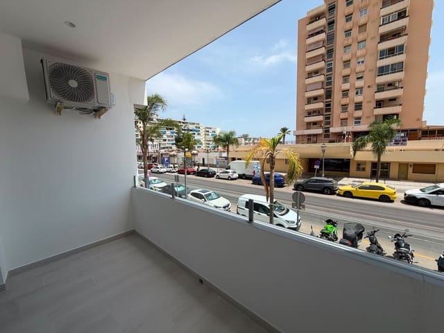 Apartamento de 2 habitaciones en Torremolinos en venta - 352.000 € (Ref: 9998215)