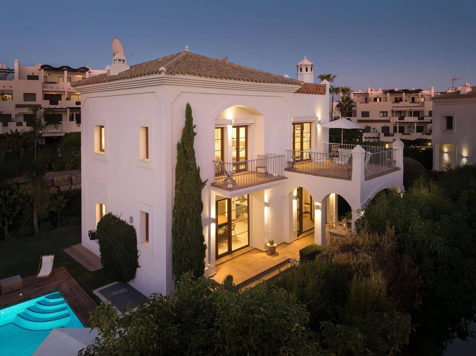 4 soverom Villa til salgs i New Golden Mile - € 1 550 000 (Ref: 9998216)