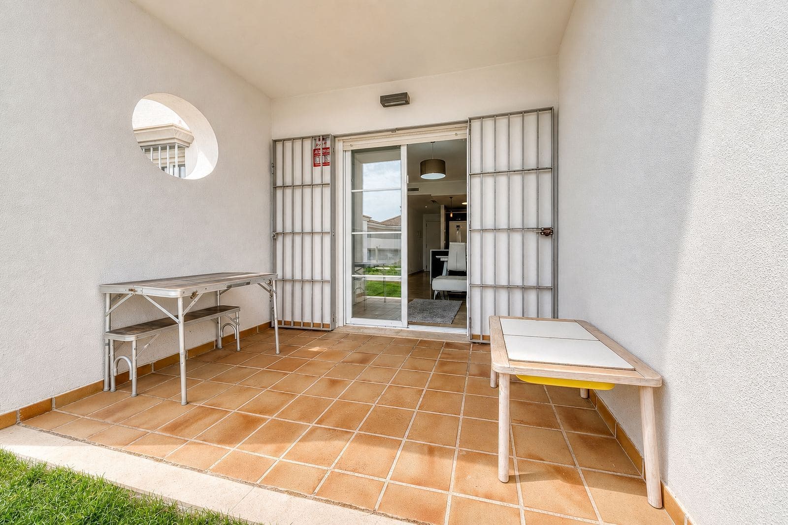 2 bedroom Apartment for sale in La Duquesa / Puerto de la Duquesa - € 260,000 (Ref: 9998217)