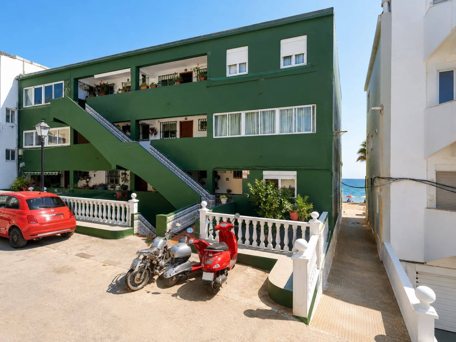 2 sovrum Lägenhet till salu i Torreguadiaro - 325 000 € (Ref: 9998221)