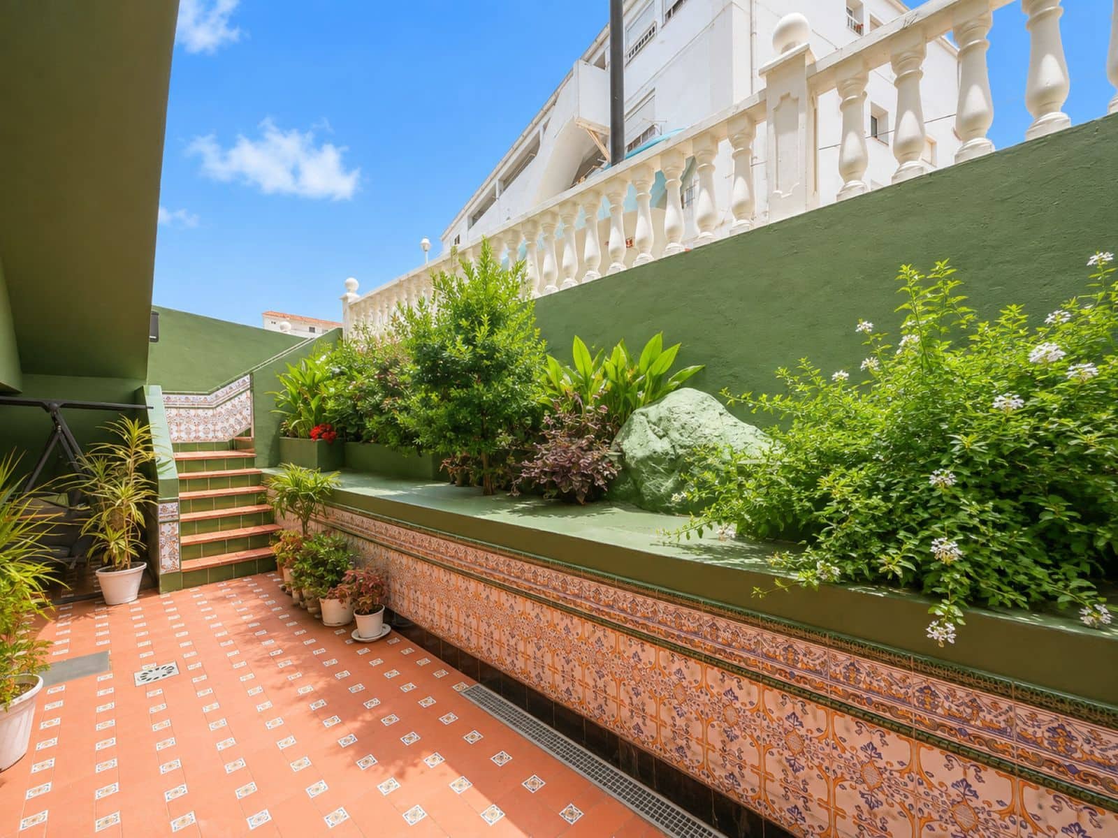 2 sovrum Lägenhet till salu i Torreguadiaro - 325 000 € (Ref: 9998221)