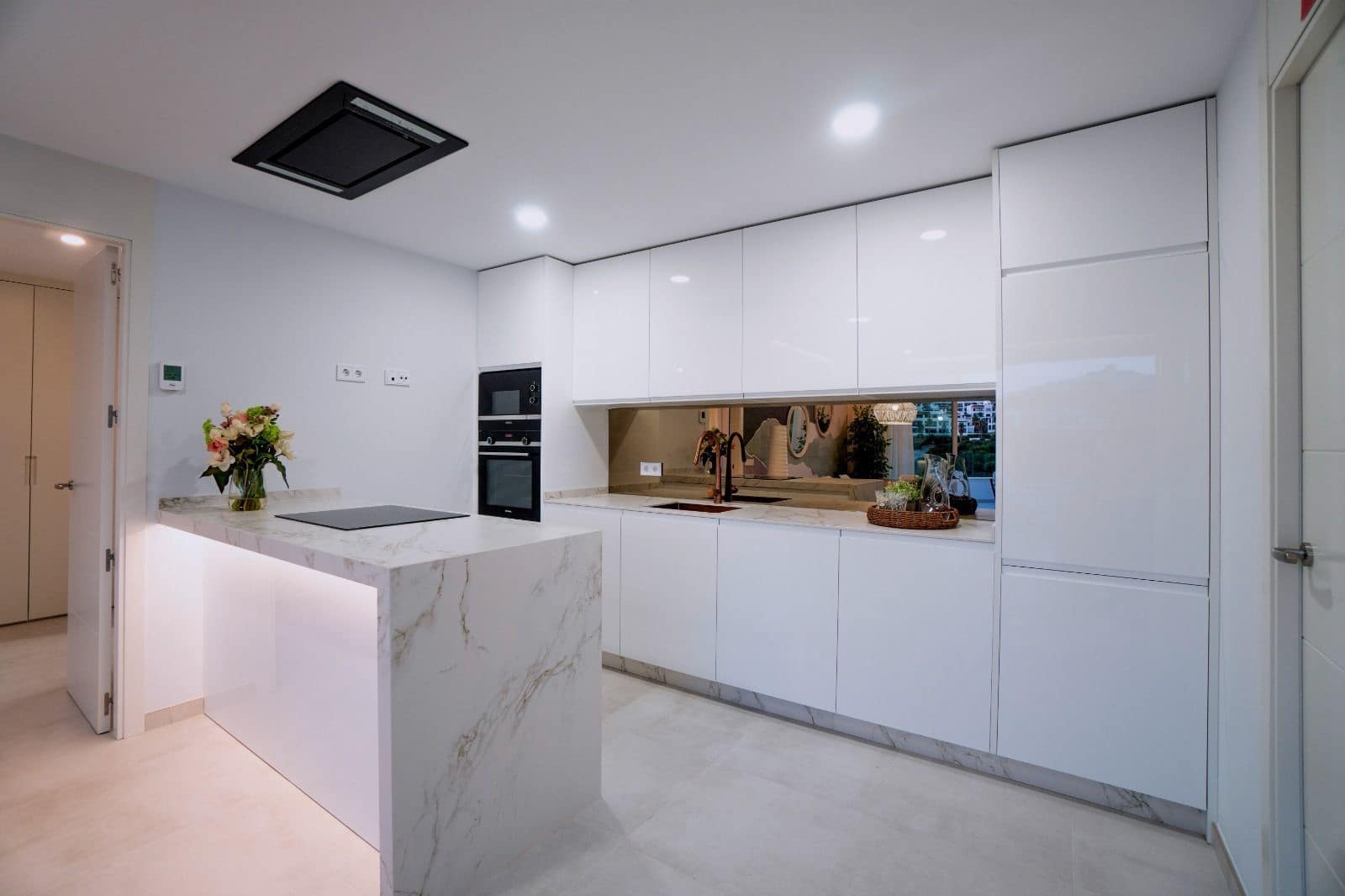 Ático de 3 habitaciones en La Alcaidesa en venta - 1.199.000 € (Ref: 9998222)