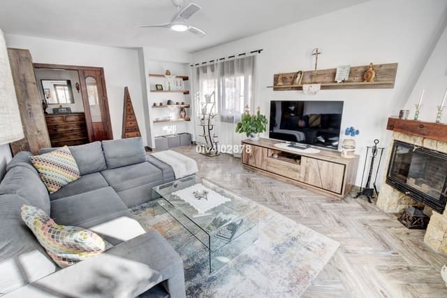 3 soverom Villa til salgs i Benalmádena - € 629 000 (Ref: 9998224)