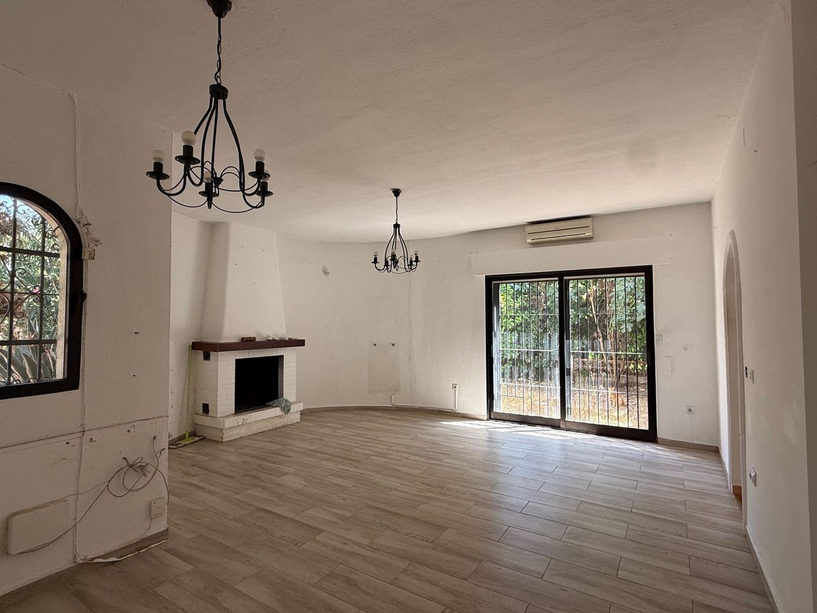 2 soveværelse Villa til salg i Marbesa - € 1.850.000 (Ref: 9998225)