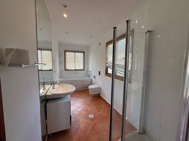 2 soveværelse Villa til salg i Marbesa, Marbella - € 1.850.000 (Ref: 9998225)