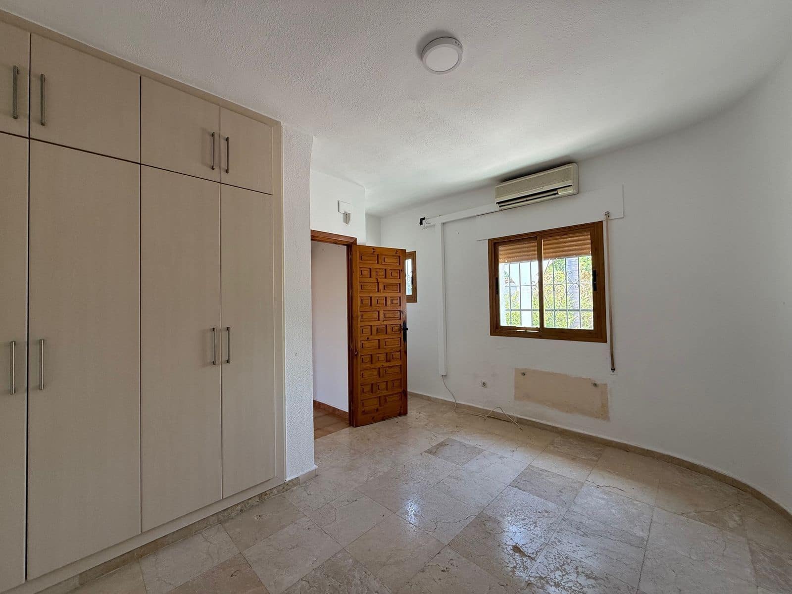 2 soveværelse Villa til salg i Marbesa - € 1.850.000 (Ref: 9998225)