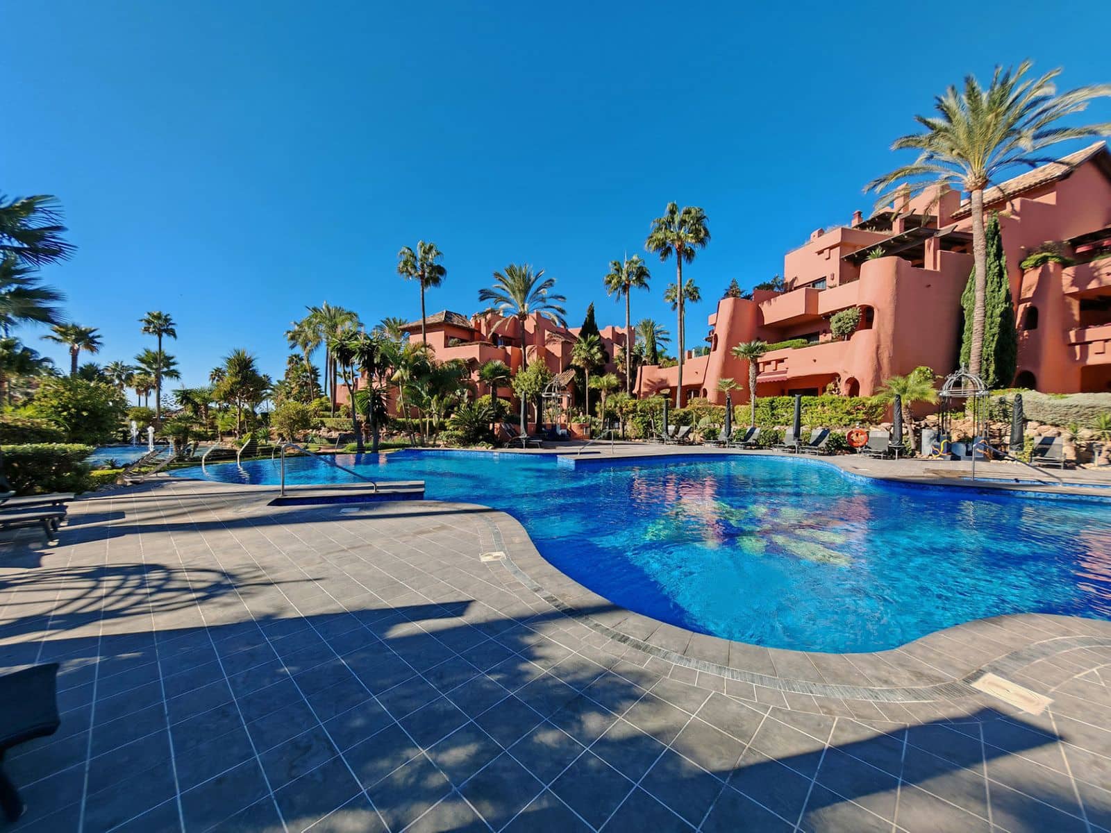 Apartamento de 3 habitaciones en Guadalmansa en venta - 1.525.000 € (Ref: 9998232)