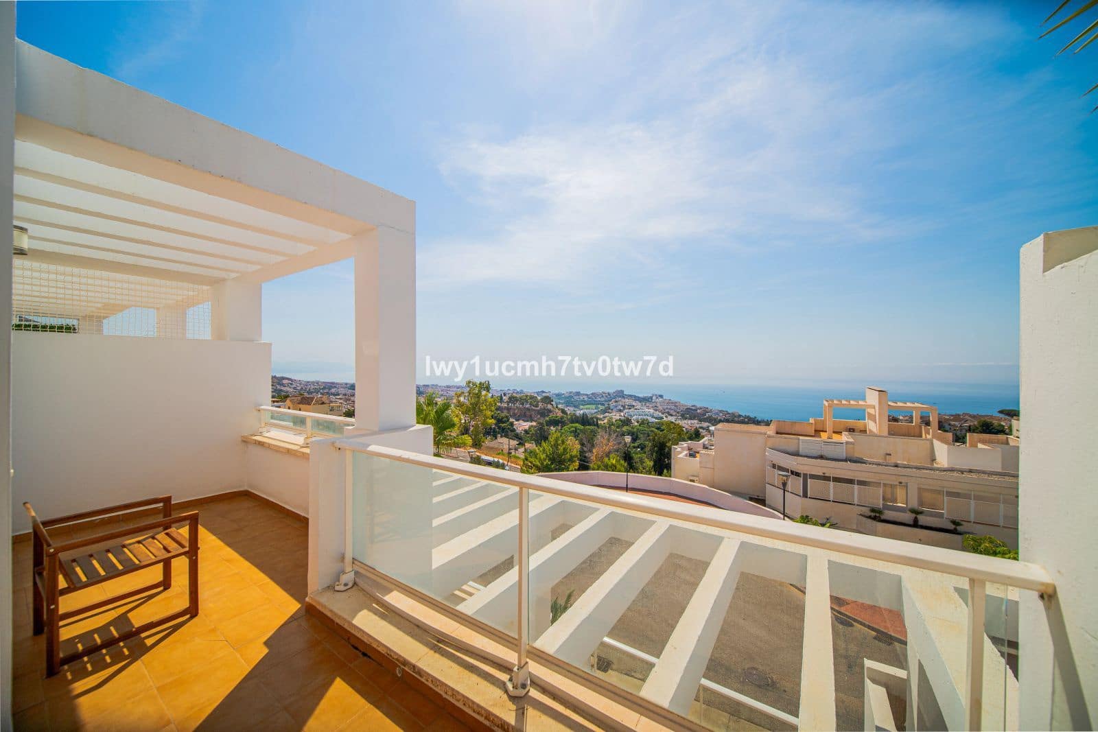 2 soveværelse Lejlighed til salg i Benalmadena - € 399.000 (Ref: 9998233)