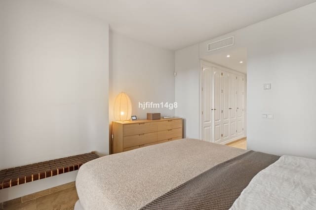 2 soveværelse Lejlighed til salg i Nueva Andalucia, Marbella - € 750.000 (Ref: 9998235)