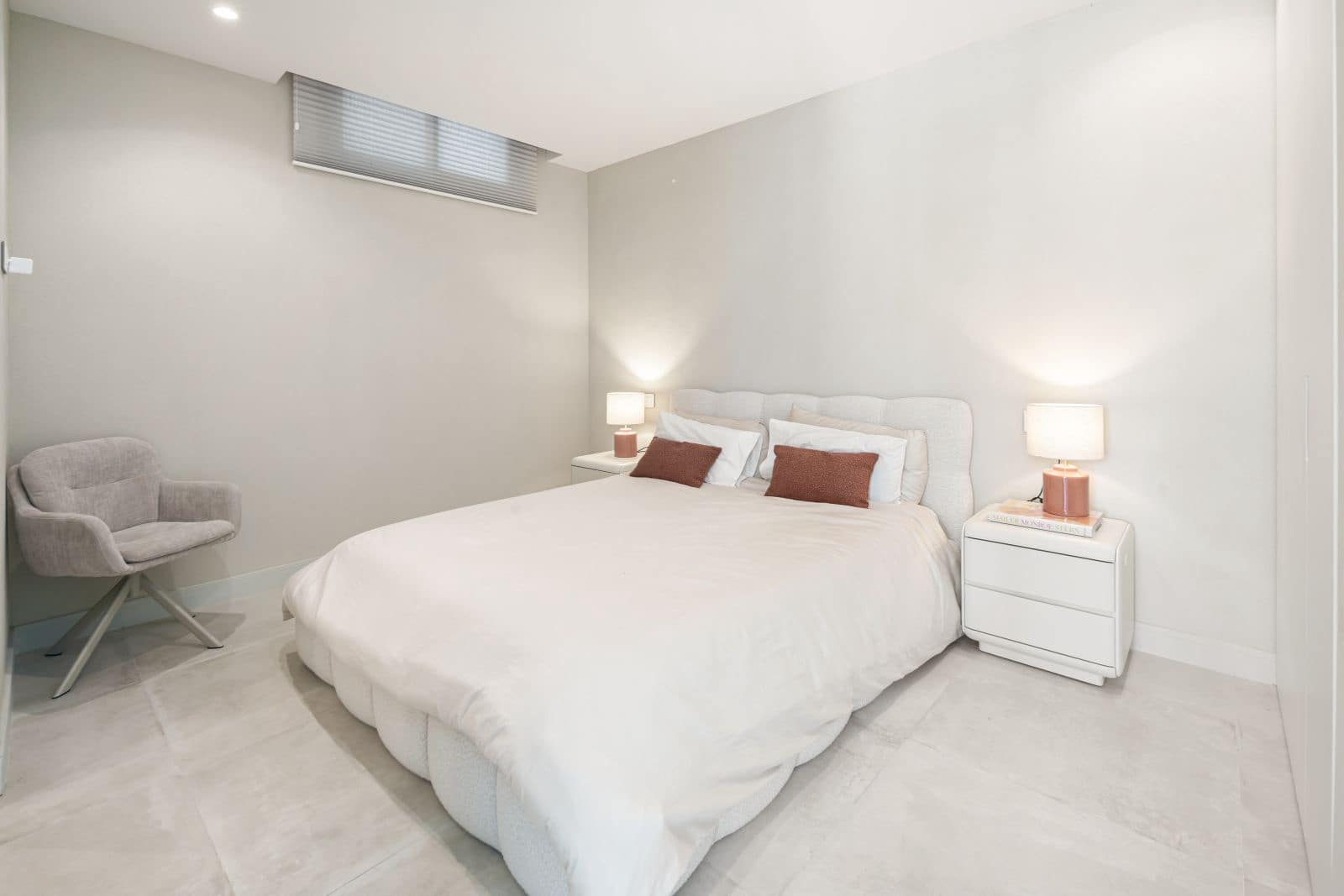 4 soveværelse Villa til salg i El Paraiso - € 2.750.000 (Ref: 9998236)