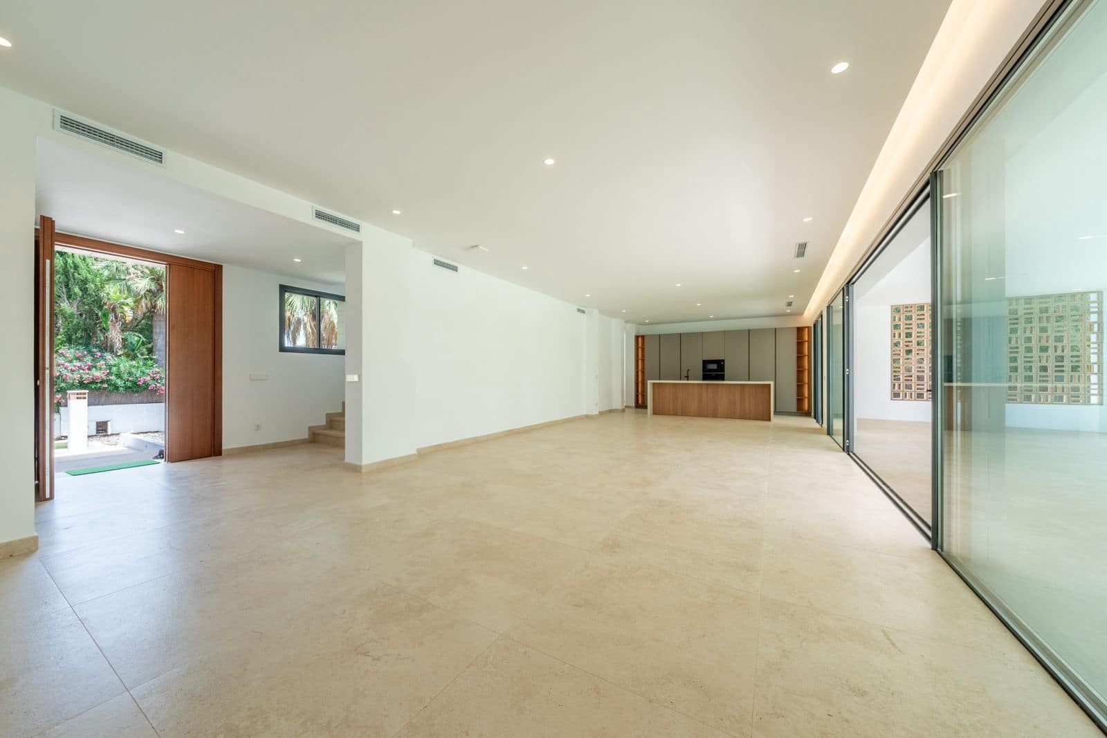 Chalet de 6 habitaciones en Sotogrande en venta - 2.600.000 € (Ref: 9998237)