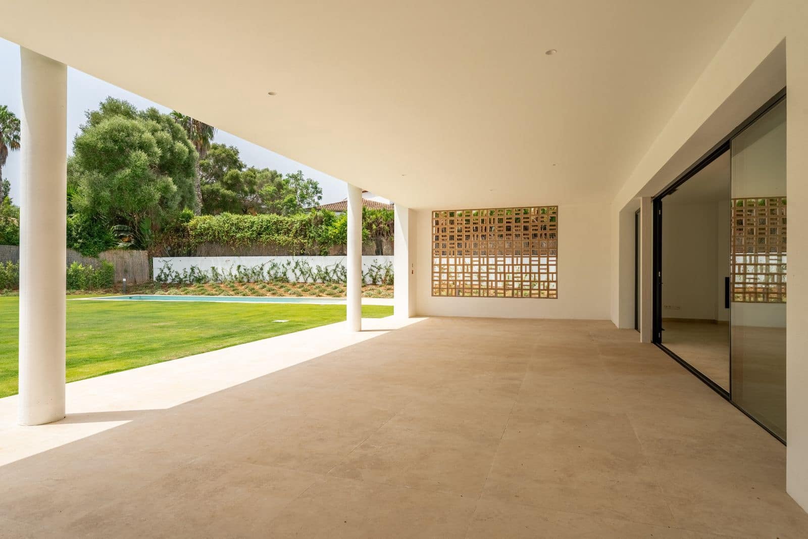 Chalet de 6 habitaciones en Sotogrande en venta - 2.600.000 € (Ref: 9998237)
