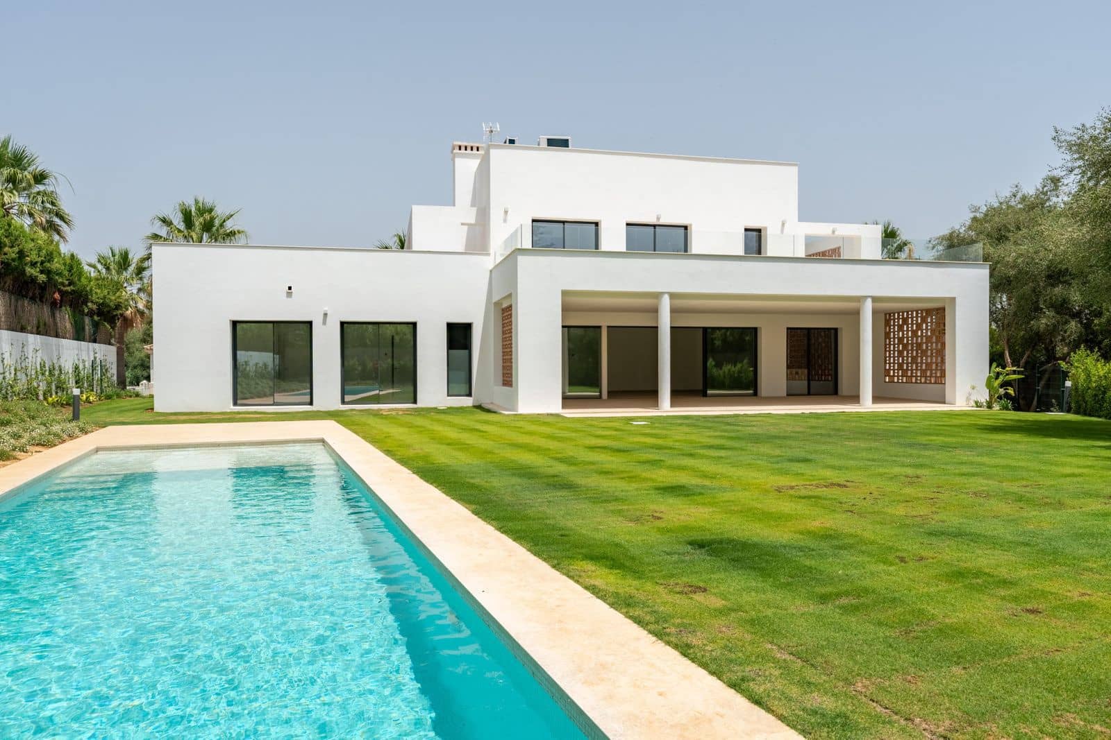 Chalet de 6 habitaciones en Sotogrande en venta - 2.600.000 € (Ref: 9998237)