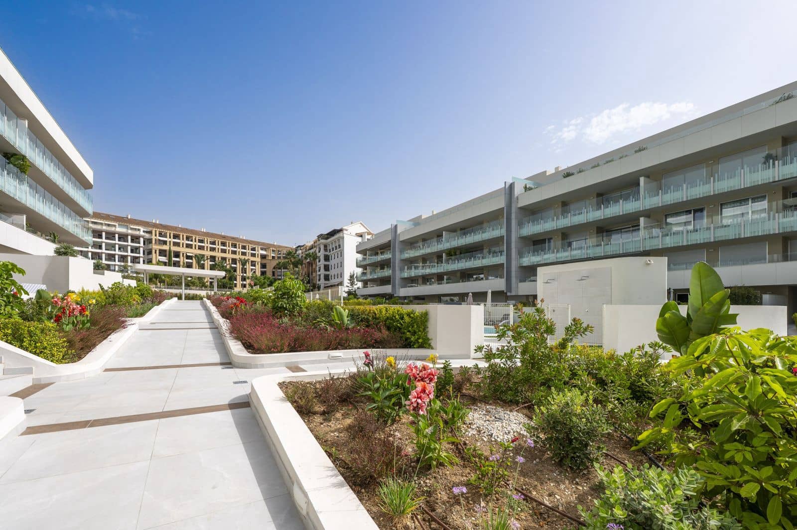2 soverom Leilighet til salgs i San Pedro de Alcantara - € 765 000 (Ref: 9998238)