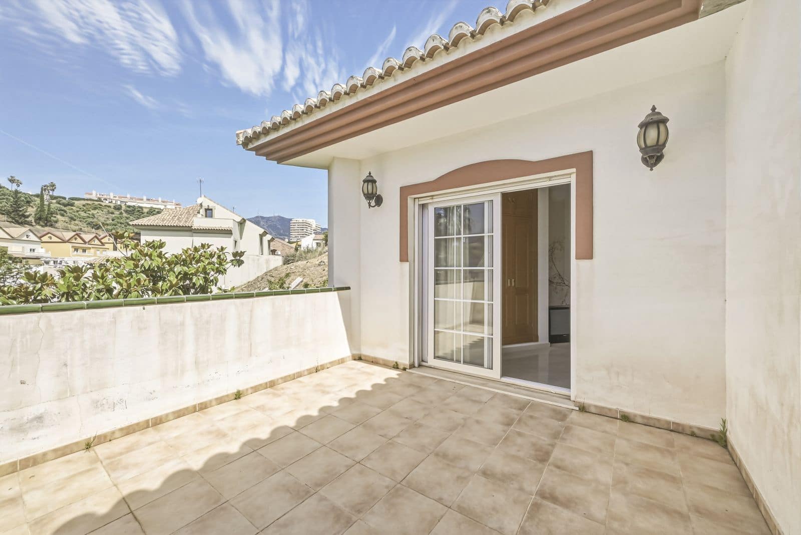 5 makuuhuone Huvila myytävänä paikassa Benalmadena - 949 000 € (Ref: 9998242)