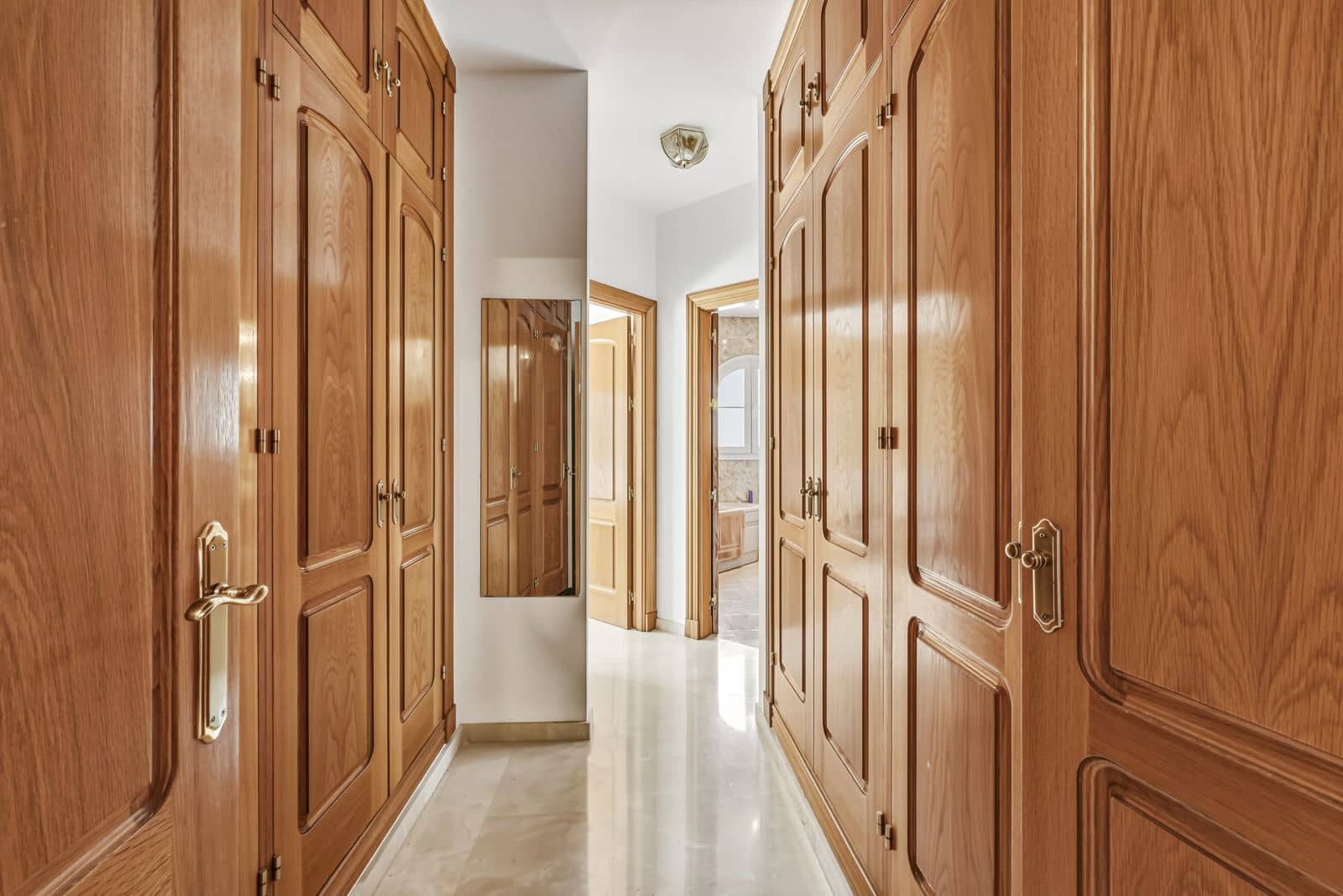 5 makuuhuone Huvila myytävänä paikassa Benalmadena - 949 000 € (Ref: 9998242)