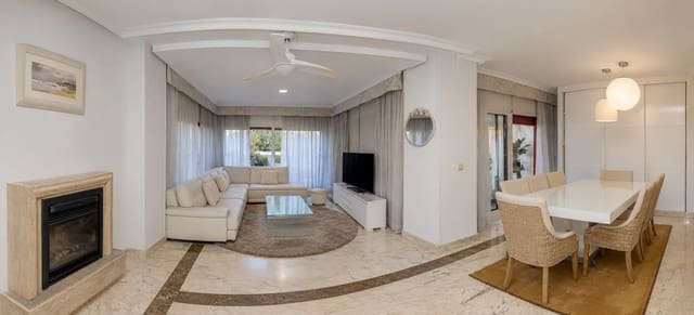 5 soverom Hus til salgs i Torrequebrada, Benalmádena - € 700 000 (Ref: 9998248)