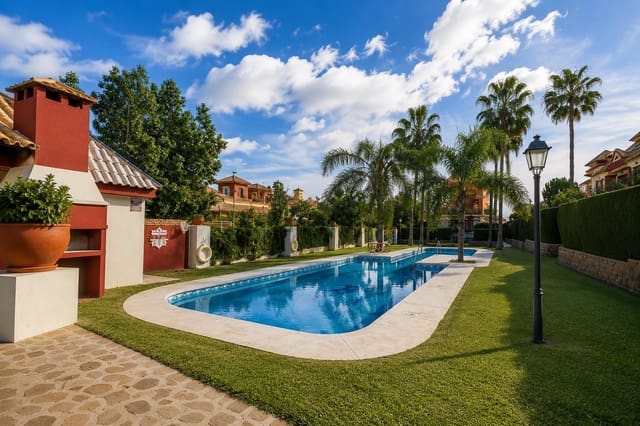 5 soverom Hus til salgs i Torrequebrada, Benalmádena - € 700 000 (Ref: 9998248)