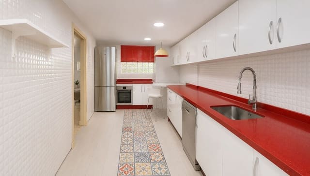 5 soverom Hus til salgs i Torrequebrada, Benalmádena - € 700 000 (Ref: 9998248)