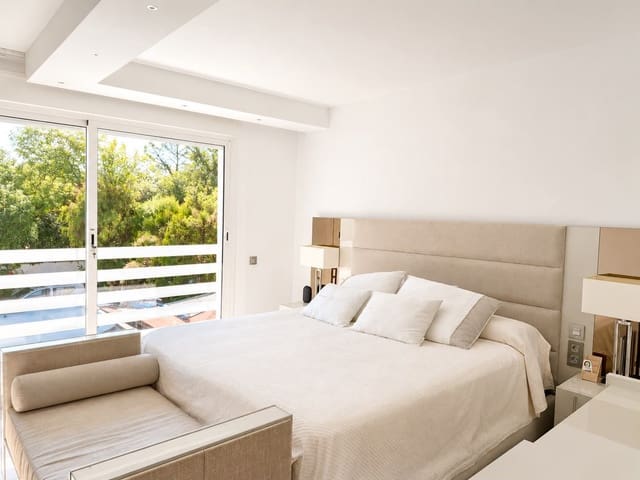 3 soverom Kjedet enebolig til salgs i Nueva Andalucia, Marbella - € 1 200 000 (Ref: 9998252)