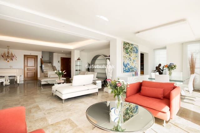 3 soveværelse Villa til salg i Santa Clara, Marbella - € 1.600.000 (Ref: 9998253)