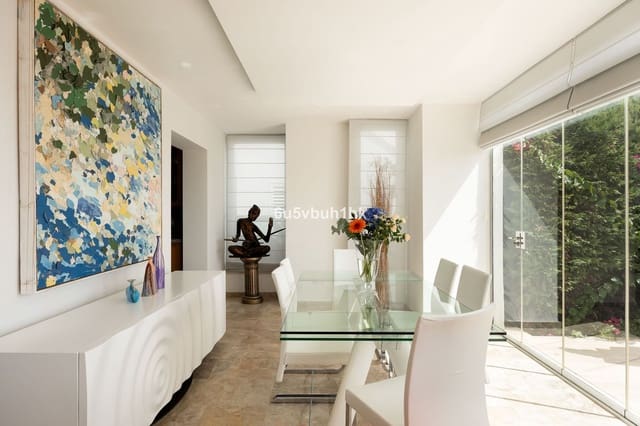 3 soveværelse Villa til salg i Santa Clara, Marbella - € 1.600.000 (Ref: 9998253)