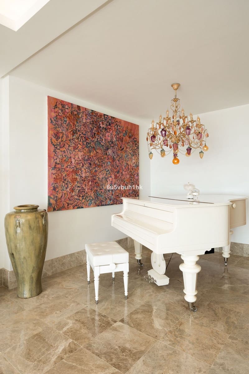 3 soveværelse Villa til salg i Marbella - € 1.600.000 (Ref: 9998253)
