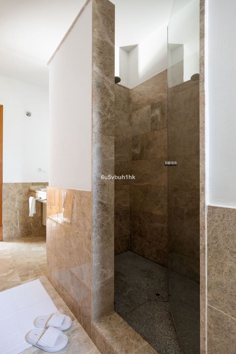 3 soveværelse Villa til salg i Marbella - € 1.600.000 (Ref: 9998253)