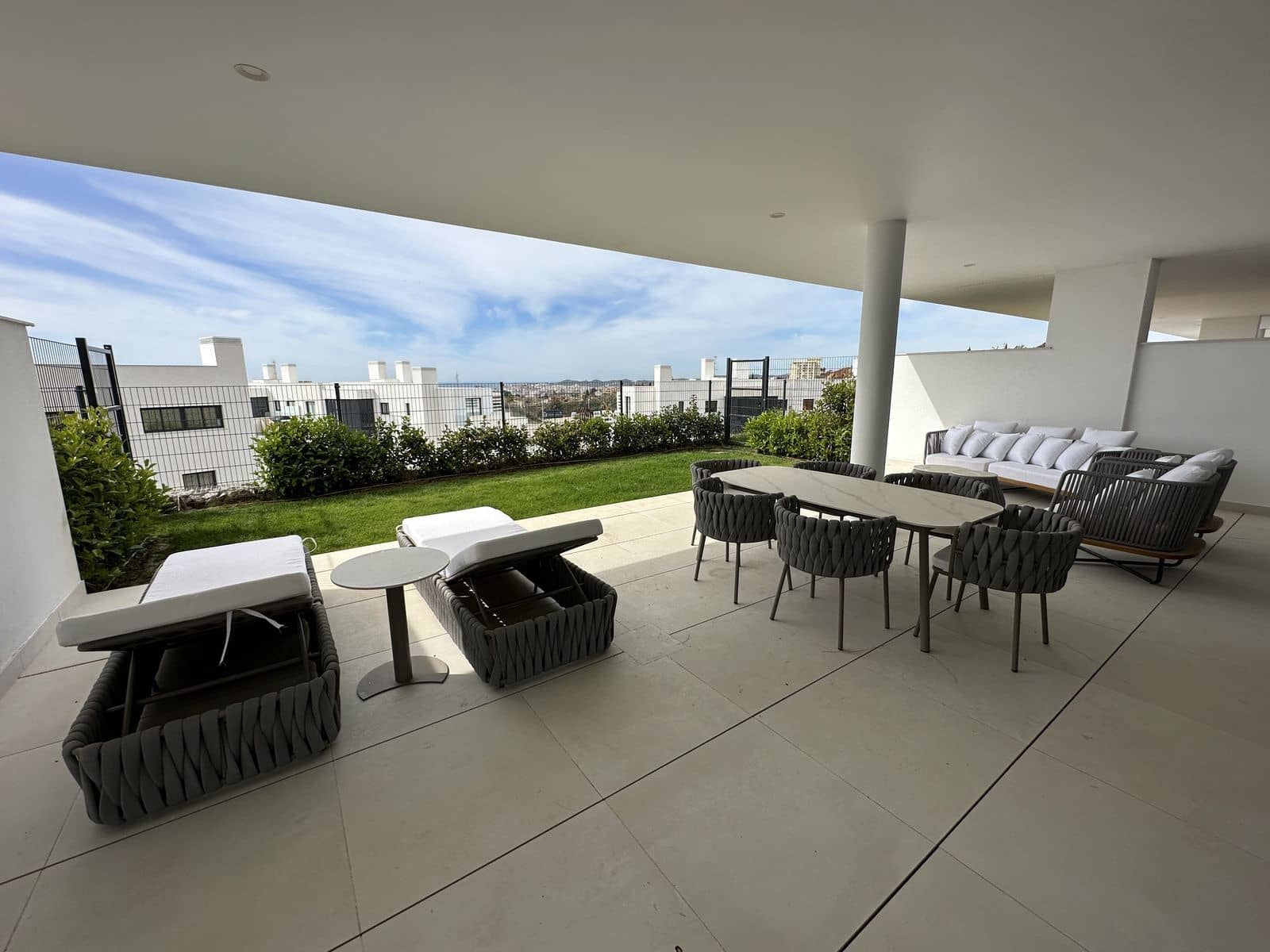 Apartamento de 2 habitaciones en Benalmádena en venta - 585.000 € (Ref: 9998263)