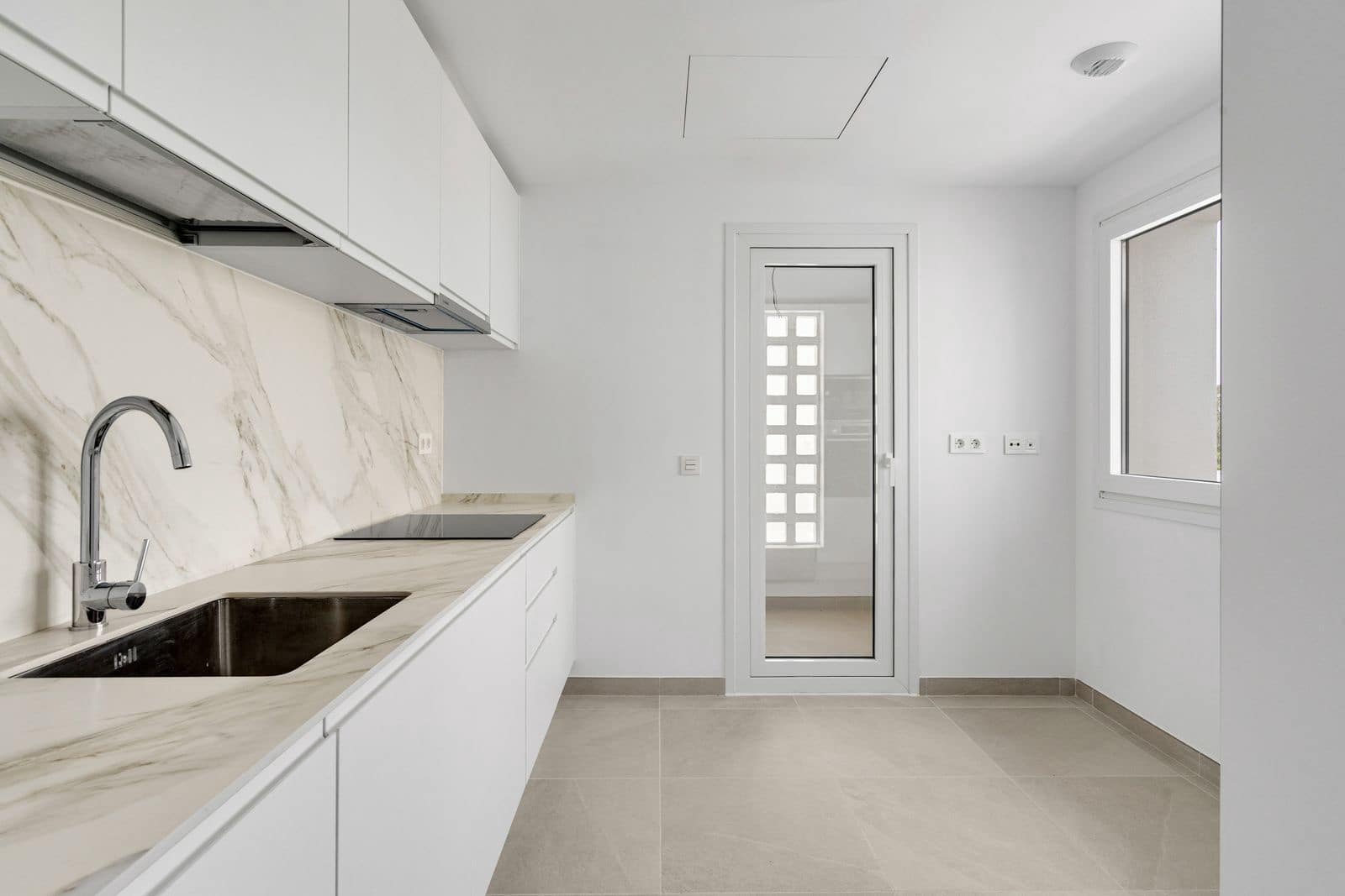 3 soveværelse Lejlighed til salg i La Cala de Mijas - € 419.000 (Ref: 9998267)
