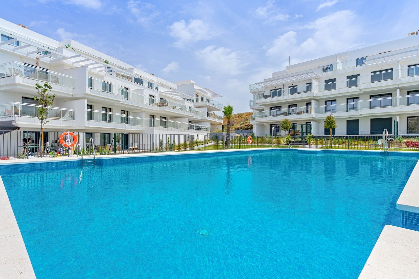 3 soveværelse Lejlighed til salg i La Cala de Mijas - € 419.000 (Ref: 9998267)