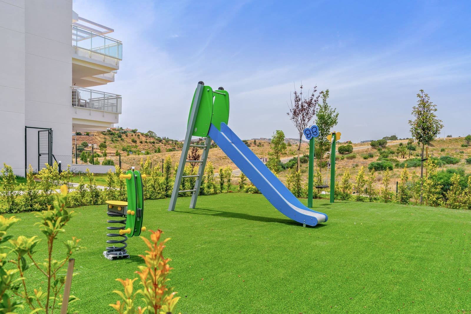 3 soveværelse Lejlighed til salg i La Cala de Mijas - € 419.000 (Ref: 9998267)