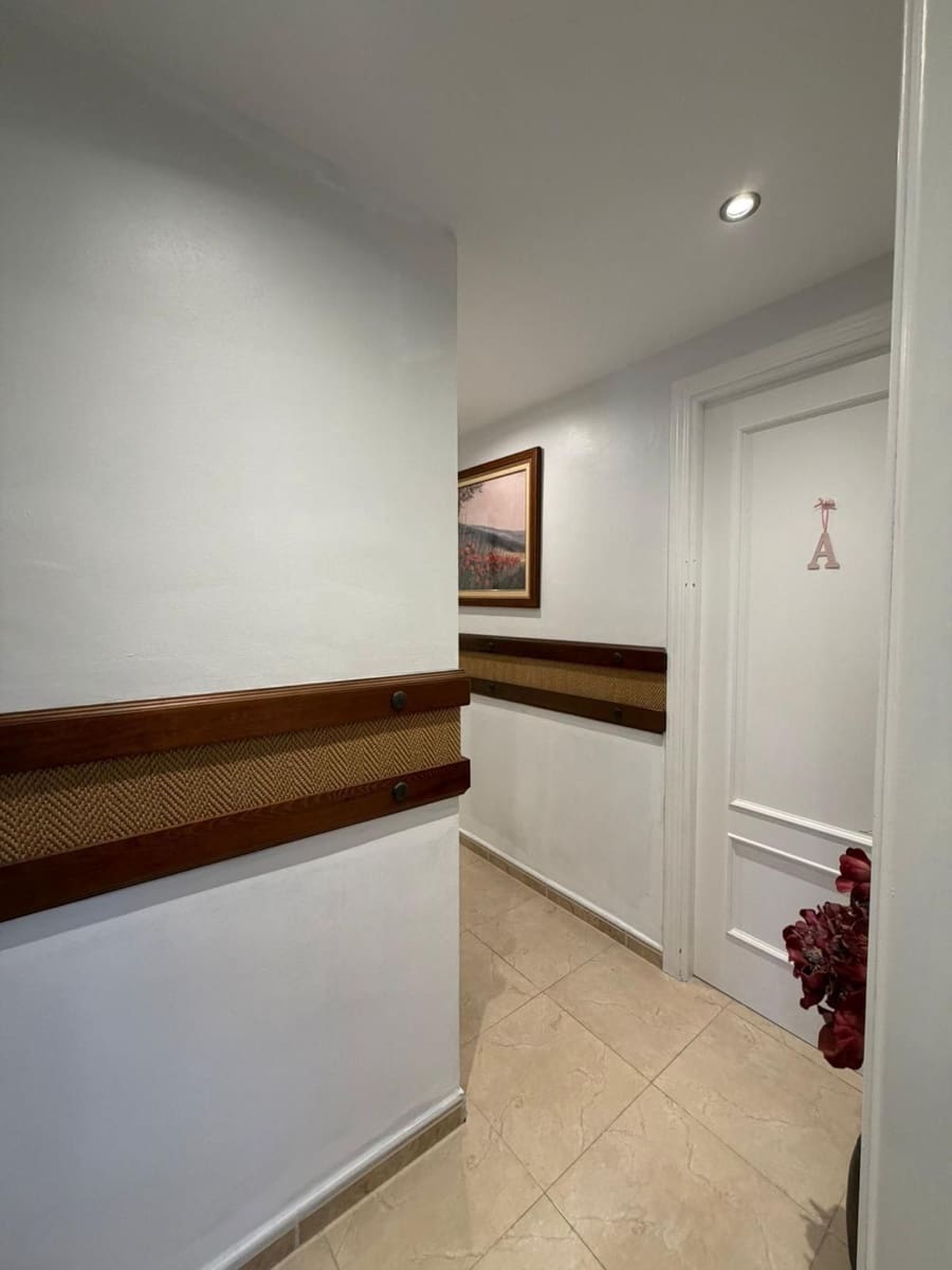 4 bedroom Penthouse for sale in Estepona - € 529,000 (Ref: 9998268)